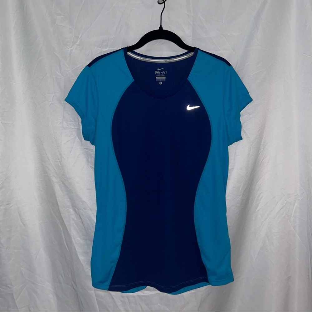 Nike Dri-Fit Top Breathable Short Sleeve Biker Workout Shirt Athletic Crewneck